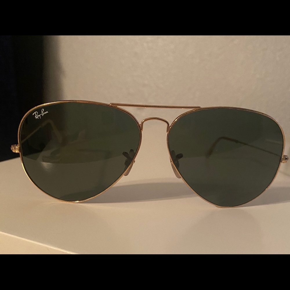 RAY-BAN AVIATOR SUNGLASSES